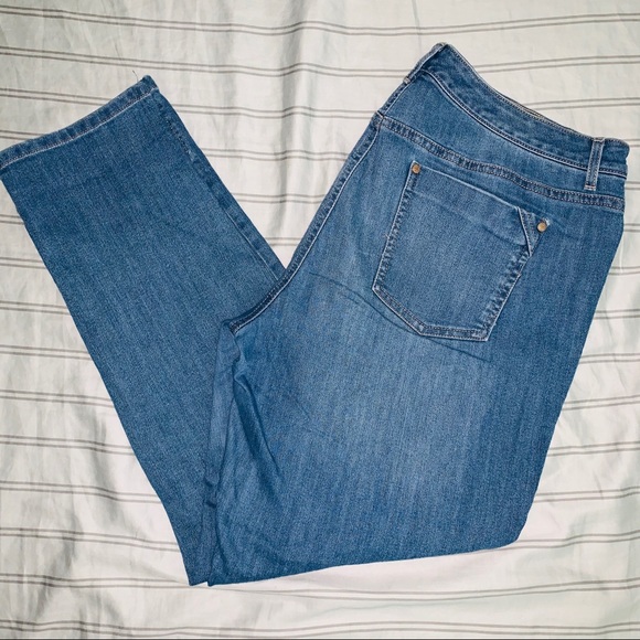 EUC Lot of 3 Jeans - Picture 4 of 11